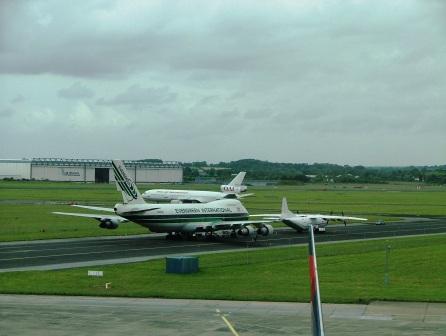 three_planes_central_apron_16.06.08.jpg