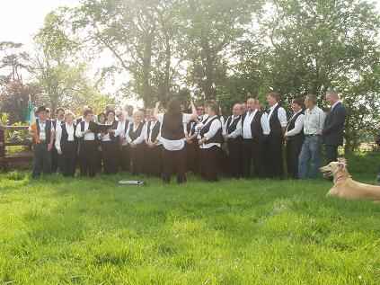 Choir sing the National Anthem