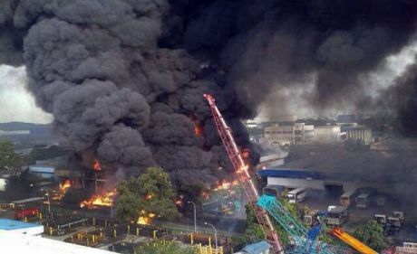(Picture: 2013 Fire at Tuas Incinerator, Singapore)