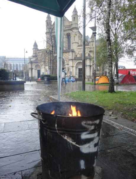 #OccupyBelfast: turf burns in bin to keep people warm